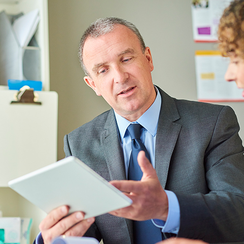 10 Tips for Choosing the Right Credentialing Solution